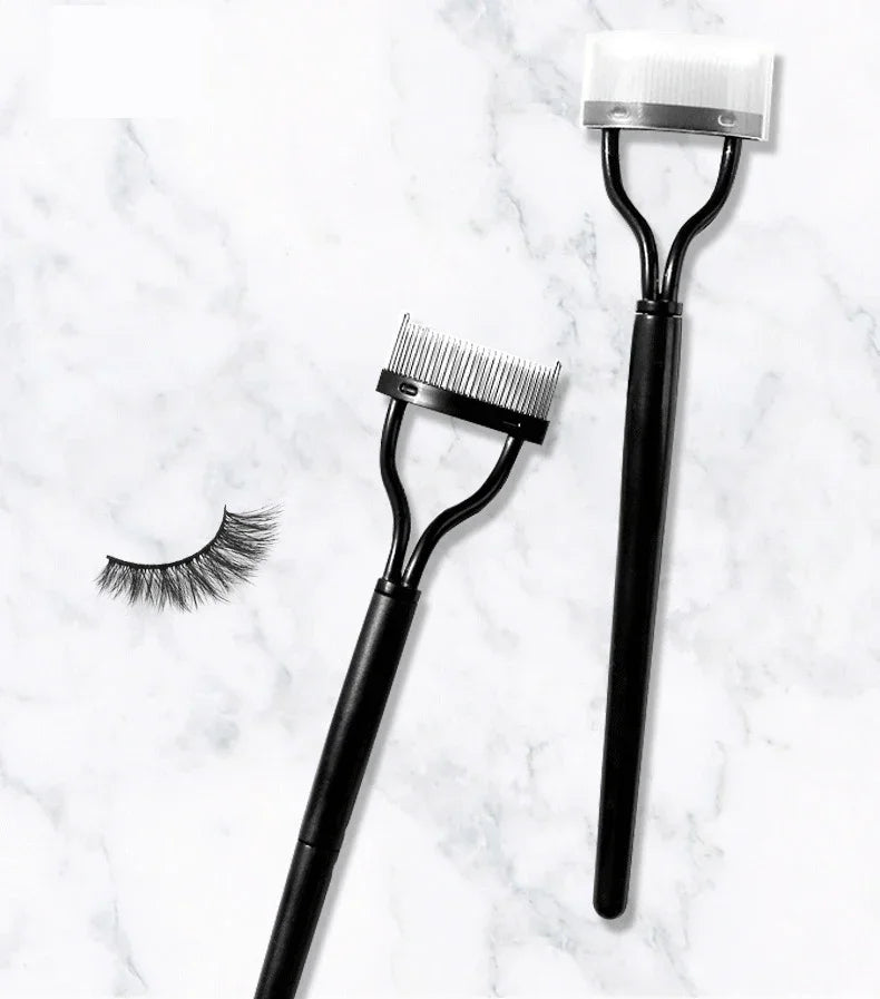 Portable Eyelash Brush